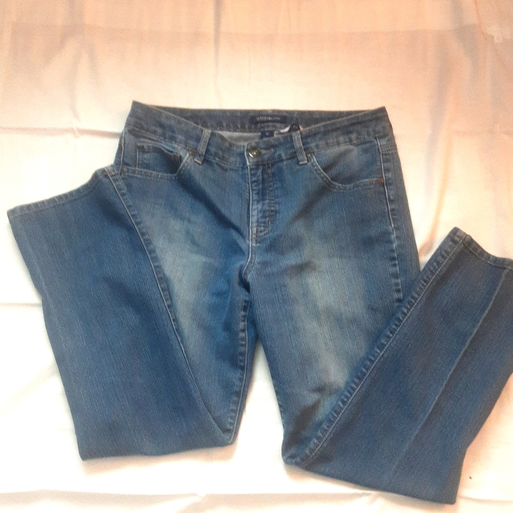 Mandie by Bandolino blue jeans size 10 short 29 inch inseam
